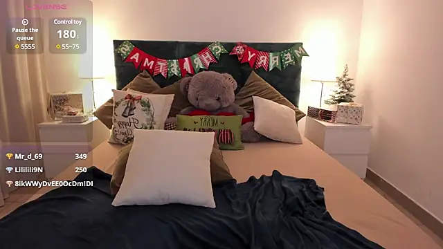 Snapshot of AmA_lia_ chatting on December 22, 11:22 am AmA lia  online show from December 22, 11:22 am