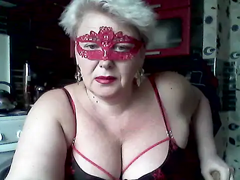 Lisa Suzie online show from April 7, 8:59 am