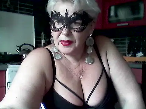 Lisa Suzie online show from June 19, 10:08 am