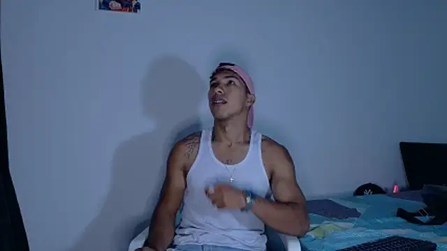 Snapshot of maximo_vega_newv chatting on April 15, 9:04 pm maximo vega newv online show from April 15, 9:04 pm