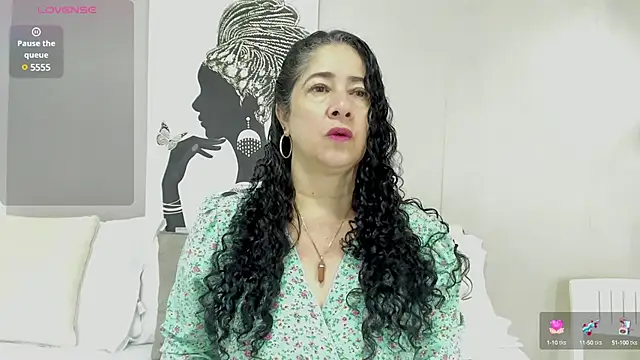 Adelesmithh online show from February 19, 11:38 am