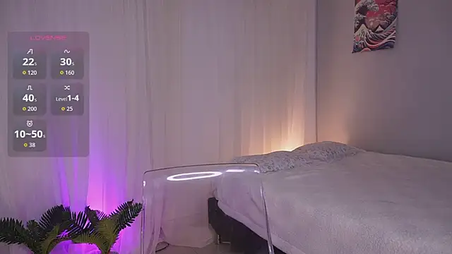 Lia Sweett  online show from July 14, 4:13 pm