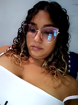 BrendaGirs online show from May 5, 2:41 am