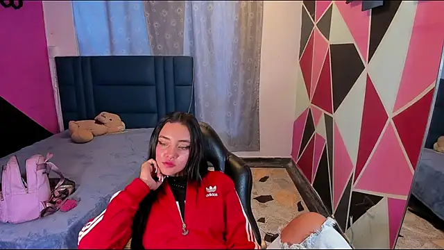 Snapshot of dakota-bright01 chatting on December 10, 12:27 pm dakota-bright01 online show from December 10, 12:27 pm