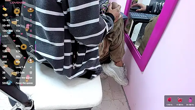 Snapshot of dakota-bright01 chatting on February 22, 1:13 pm dakota-bright01 online show from February 22, 1:13 pm