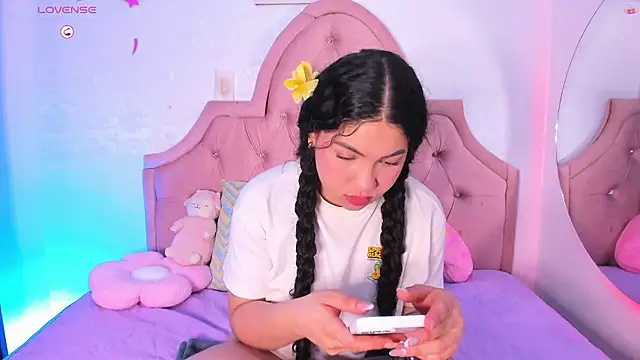 amandalee01 online show from January 10, 7:37 pm