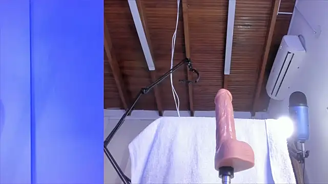 Snapshot of Lucy_carter_ chatting on June 2, 5:04 pm Lucy carter online show from June 2, 5:04 pm