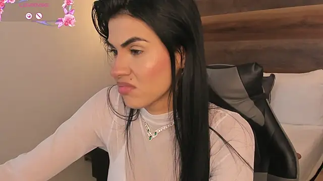 stephanya  online show from April 29, 7:31 pm