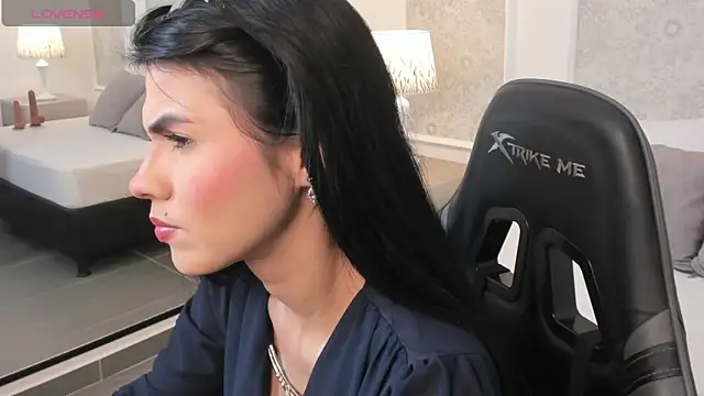 stephanya  online show from June 4, 7:42 pm
