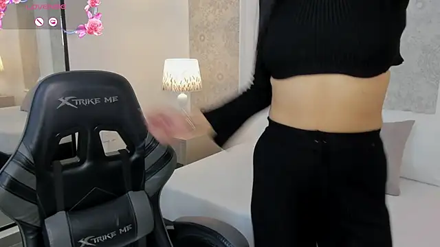 stephanya  online show from July 3, 12:33 pm