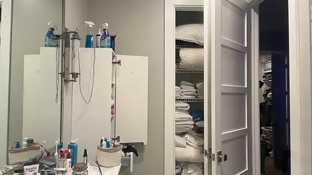 Snapshot of 69woodinson chatting on December 21, 2:19 am 69woodinson online show from December 21, 2:19 am