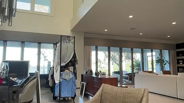 Snapshot of 69woodinson chatting on February 1, 2:59 pm 69woodinson online show from February 1, 2:59 pm