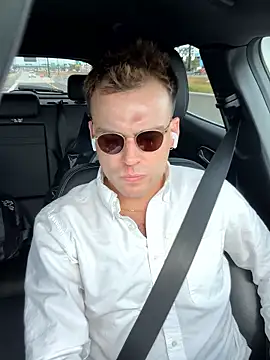 Snapshot of 69woodinson chatting on February 18, 8:16 pm 69woodinson online show from February 18, 8:16 pm