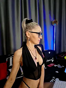 Milforja online show from December 18, 6:58 pm