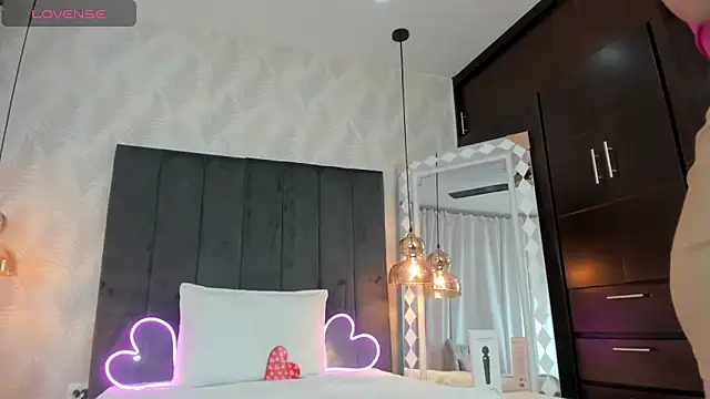Snapshot of SHARONN____ chatting on January 24, 3:54 am SHARONN online show from January 24, 3:54 am