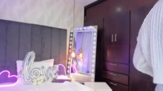Snapshot of SHARONN____ chatting on February 11, 3:50 am SHARONN online show from February 11, 3:50 am