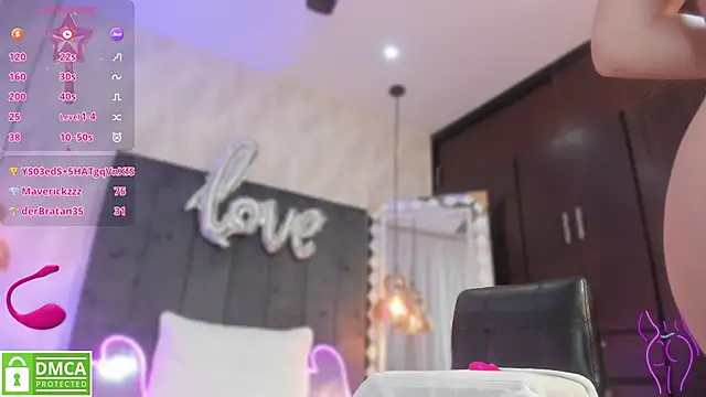 Snapshot of SHARONN____ chatting on March 8, 10:00 am SHARONN online show from March 8, 10:00 am