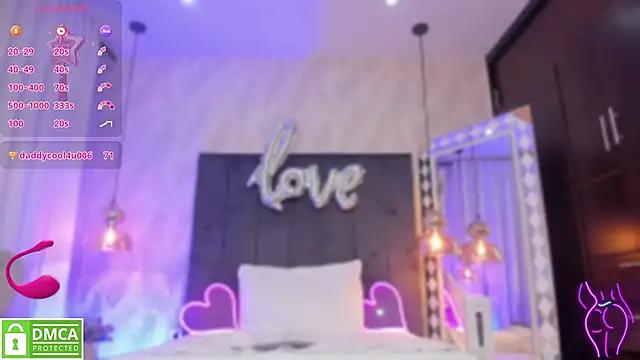 Snapshot of SHARONN____ chatting on March 11, 7:15 am SHARONN online show from March 11, 7:15 am