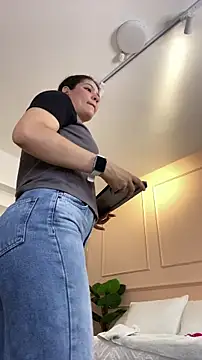SHARONN     online show from June 16, 3:31 am