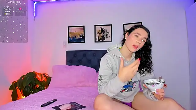 Snapshot of elafranco_ chatting on October 22, 5:34 pm elafranco online show from October 22, 5:34 pm