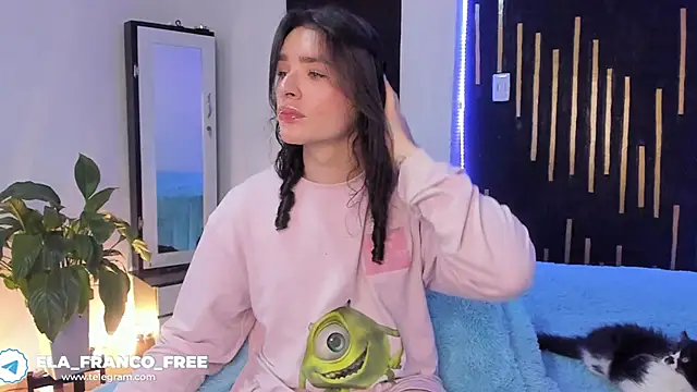 Snapshot of elafranco_ chatting on June 19, 10:57 pm elafranco online show from June 19, 10:57 pm