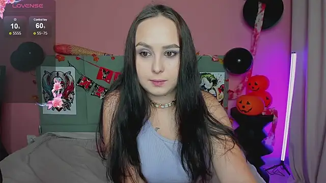 BeatriceReeves online show from October 31, 1:06 am