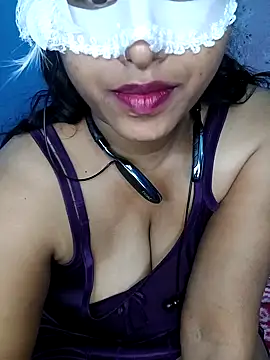 Sexy Mona Bhabhi online show from December 19, 6:45 pm
