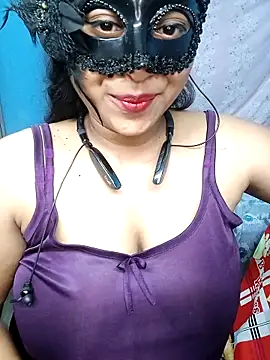 Sexy Mona Bhabhi online show from February 18, 6:15 pm