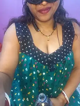 Sexy Mona Bhabhi online show from February 3, 6:24 pm