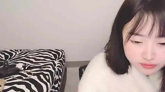 Snapshot of ffccvjsexx chatting on January 9, 9:16 am ffccvjsexx online show from January 9, 9:16 am