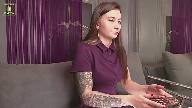 Ishtar Divine online show from February 23, 7:07 pm