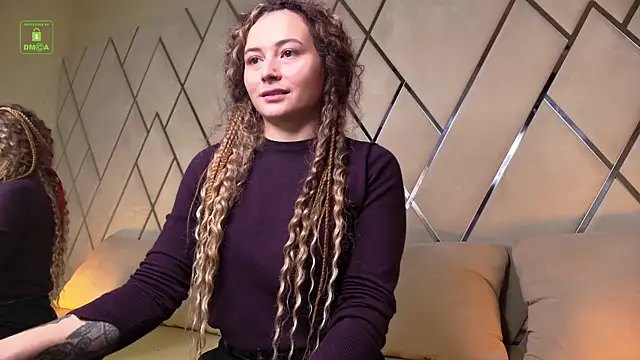 Ishtar Divine online show from December 15, 10:41 am