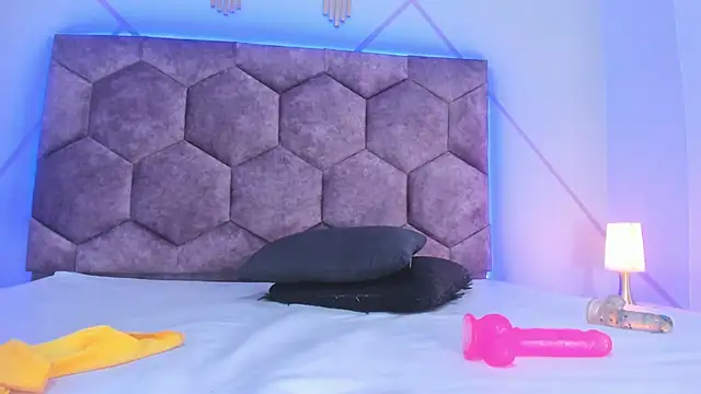 aggy castel online show from January 13, 11:06 pm