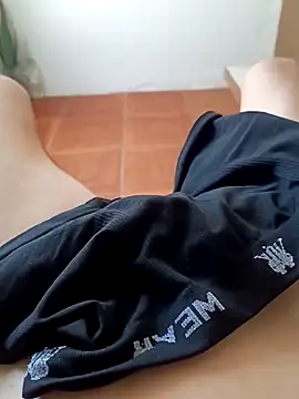 Snapshot of paubabando_ chatting on March 8, 1:25 pm paubabando online show from March 8, 1:25 pm