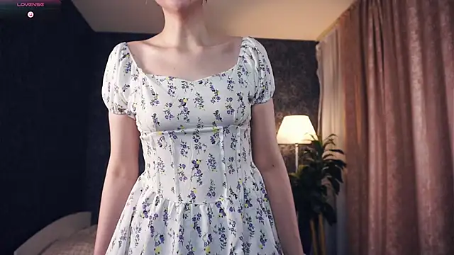 Snapshot of MoiraHavins chatting on November 27, 5:09 am MoiraHavins online show from November 27, 5:09 am