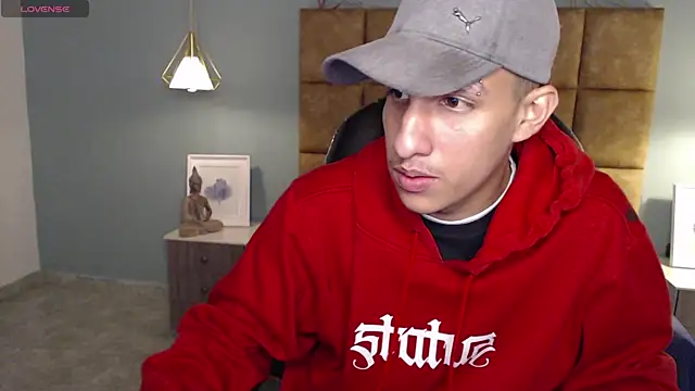 Snapshot of Jheidertwink chatting on December 24, 3:27 am Jheidertwink online show from December 24, 3:27 am