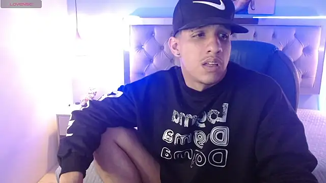 Snapshot of Jheidertwink chatting on January 17, 7:30 am Jheidertwink online show from January 17, 7:30 am