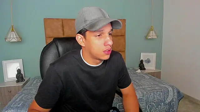 Snapshot of Jheidertwink chatting on September 22, 12:29 pm Jheidertwink online show from September 22, 12:29 pm