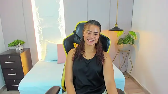 yaya23x online show from March 10, 12:15 pm