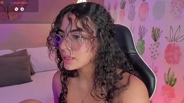 yaya23x online show from July 28, 2:13 pm