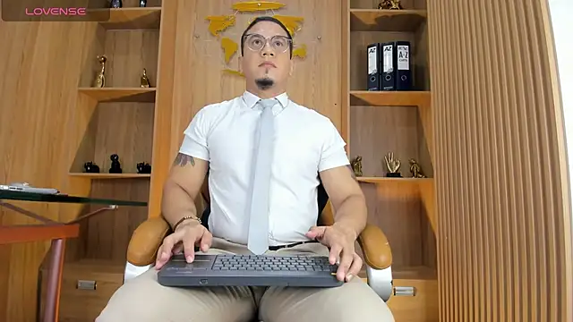 Snapshot of JoshMillerr_ chatting on June 3, 4:01 pm JoshMillerr online show from June 3, 4:01 pm