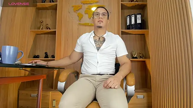 Snapshot of JoshMillerr_ chatting on June 17, 4:08 pm JoshMillerr online show from June 17, 4:08 pm