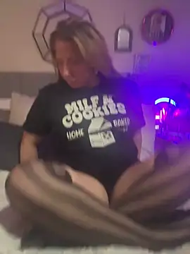 megansweetfromthevalley online show from February 13, 2:07 am