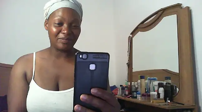 Snapshot of wet_Lips_x_x chatting on February 11, 7:38 pm wet Lips x x online show from February 11, 7:38 pm