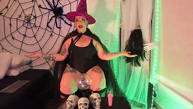 Snapshot of poisson_ivy chatting on October 3, 8:17 pm poisson ivy online show from October 3, 8:17 pm