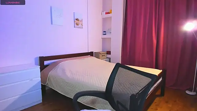 Snapshot of Ellista chatting on February 28, 2:09 am Ellista online show from February 28, 2:09 am