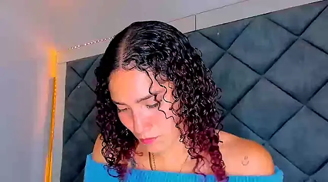 Nellyhills online show from February 1, 8:26 pm