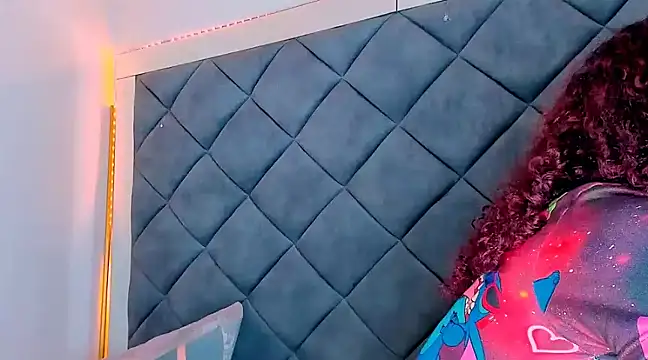 Nellyhills online show from February 3, 12:15 am