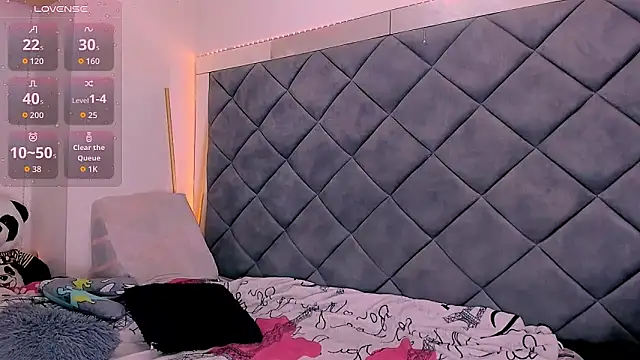 Nellyhills online show from October 6, 10:34 am