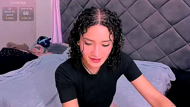 Nellyhills online show from December 4, 10:57 am